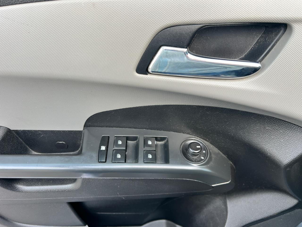 Chevrolet Sonic 5dr HB Manual LTZ 2013