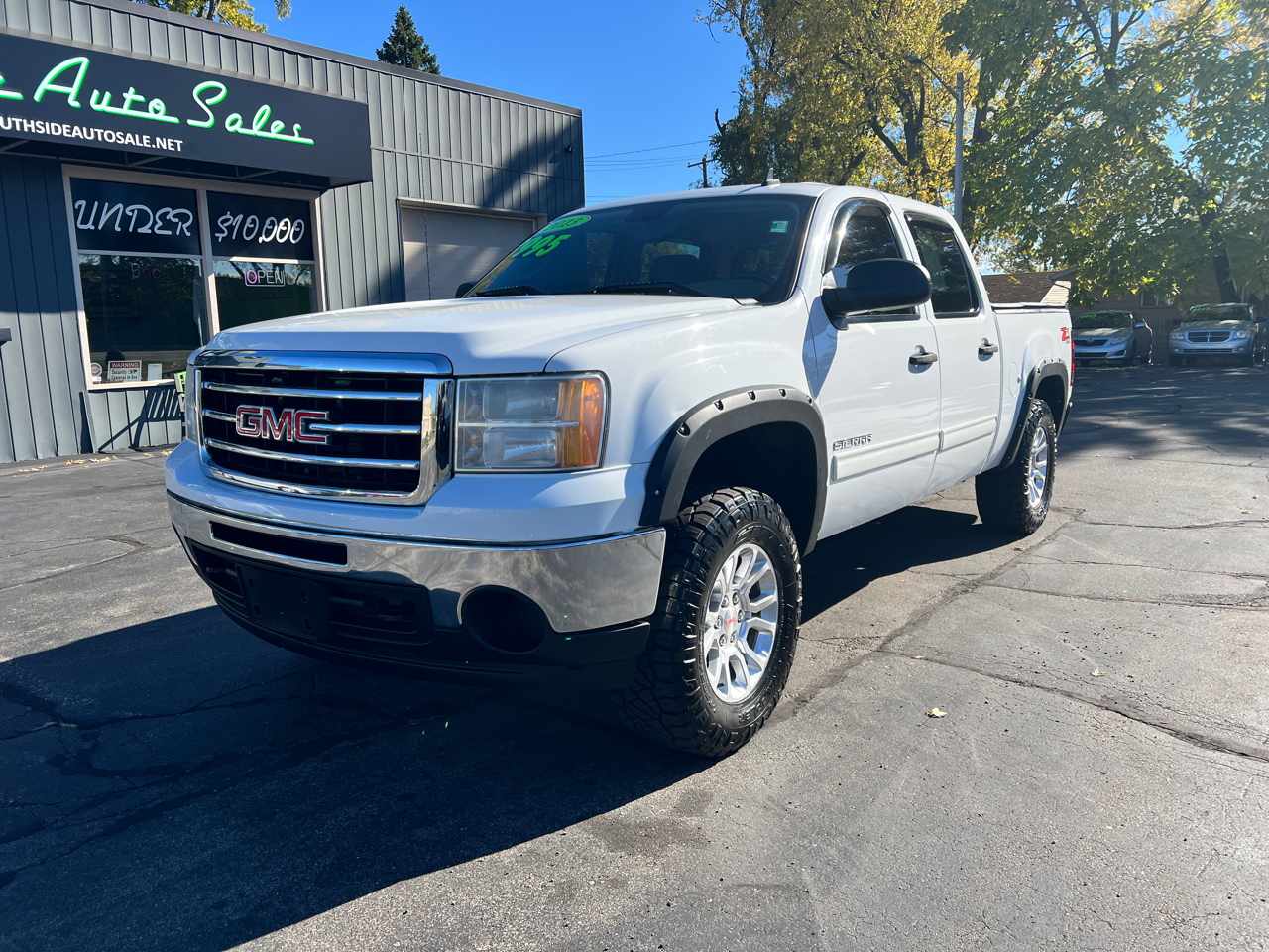GMC Sierra 1500 4WD Crew Cab 143.5" SL 2013 GMC Sierra 1500 4WD Crew Cab 143.5" SL 2013