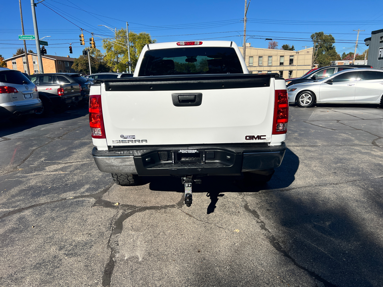 GMC Sierra 1500 4WD Crew Cab 143.5" SL 2013 GMC Sierra 1500 4WD Crew Cab 143.5" SL 2013