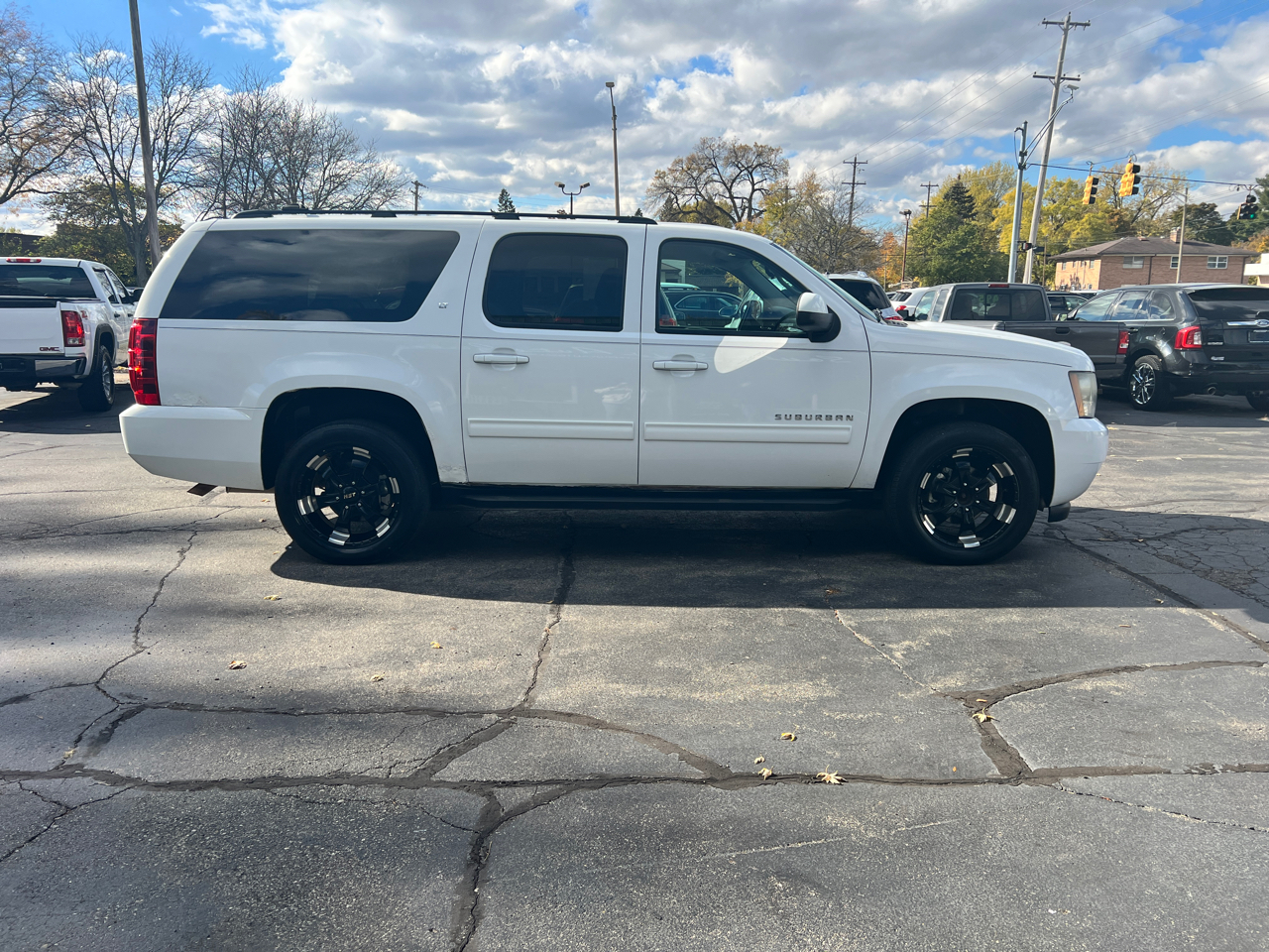 Chevrolet Suburban 4WD 4dr 1500 LT 2011 Chevrolet Suburban 4WD 4dr 1500 LT 2011