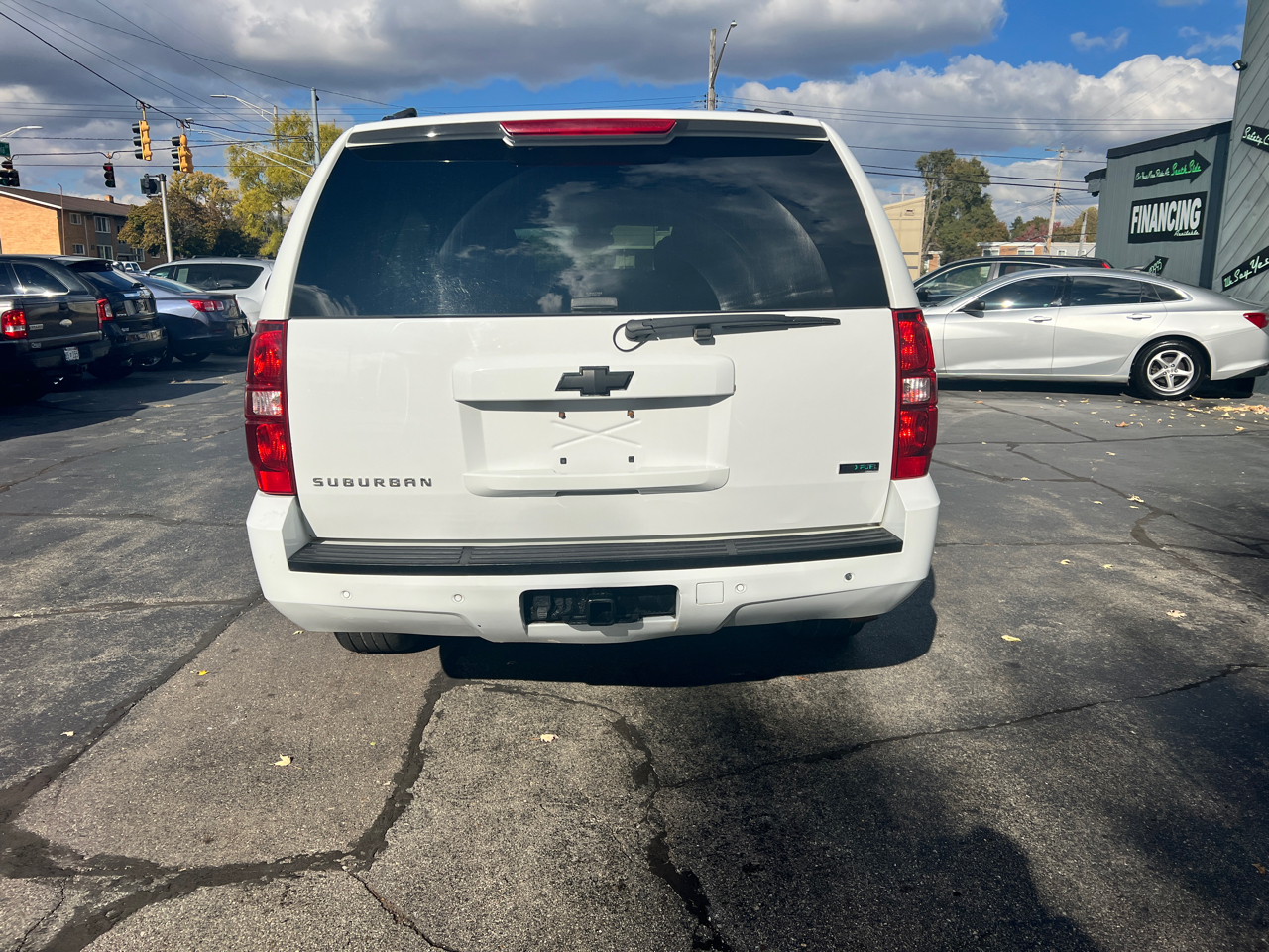 Chevrolet Suburban 4WD 4dr 1500 LT 2011 Chevrolet Suburban 4WD 4dr 1500 LT 2011