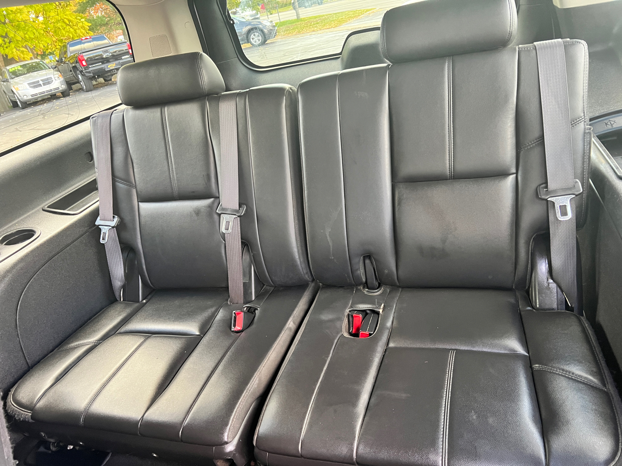 Chevrolet Suburban 4WD 4dr 1500 LT 2011 Chevrolet Suburban 4WD 4dr 1500 LT 2011