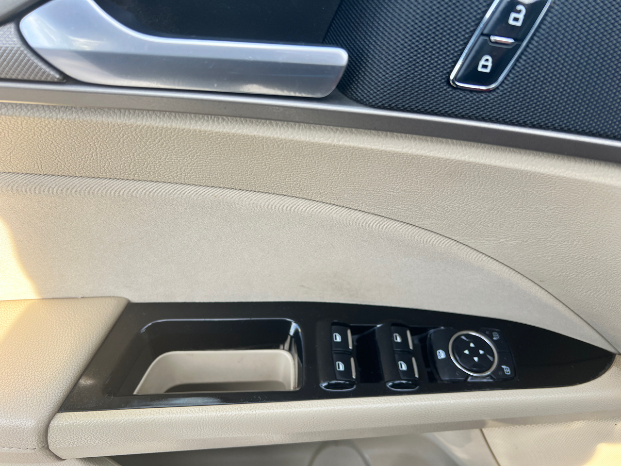 Ford Fusion 4dr Sdn SE FWD 2013 Ford Fusion 4dr Sdn SE FWD 2013