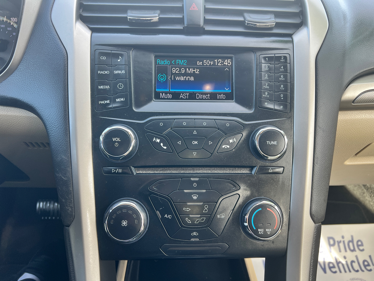 Ford Fusion 4dr Sdn SE FWD 2013 Ford Fusion 4dr Sdn SE FWD 2013