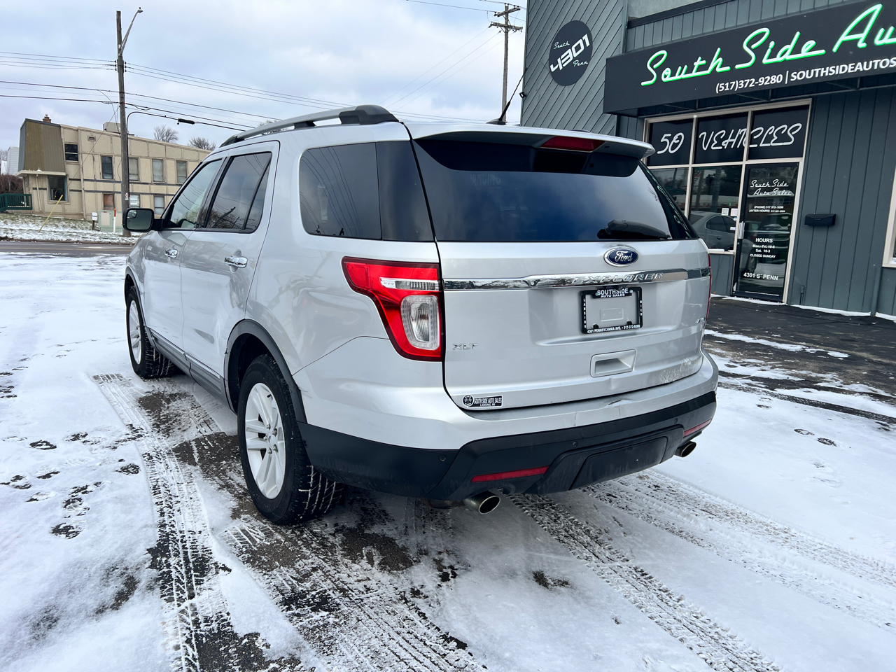 Ford Explorer 4WD 4dr XLT 2012