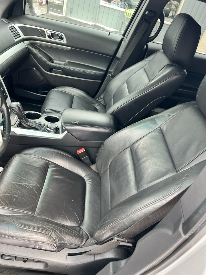 Ford Explorer 4WD 4dr XLT 2012