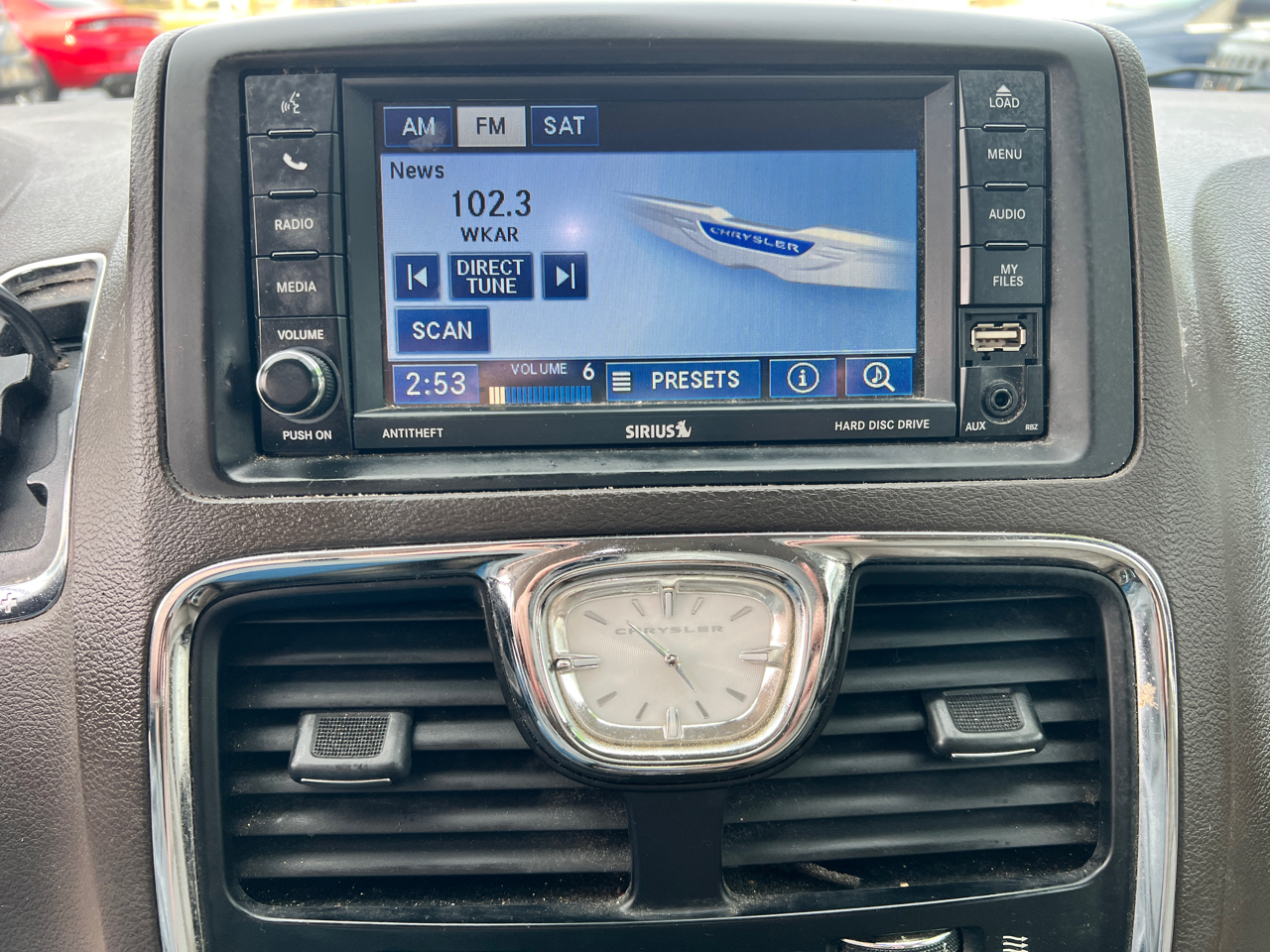 Chrysler Town & Country 4dr Wgn Touring-L 2012