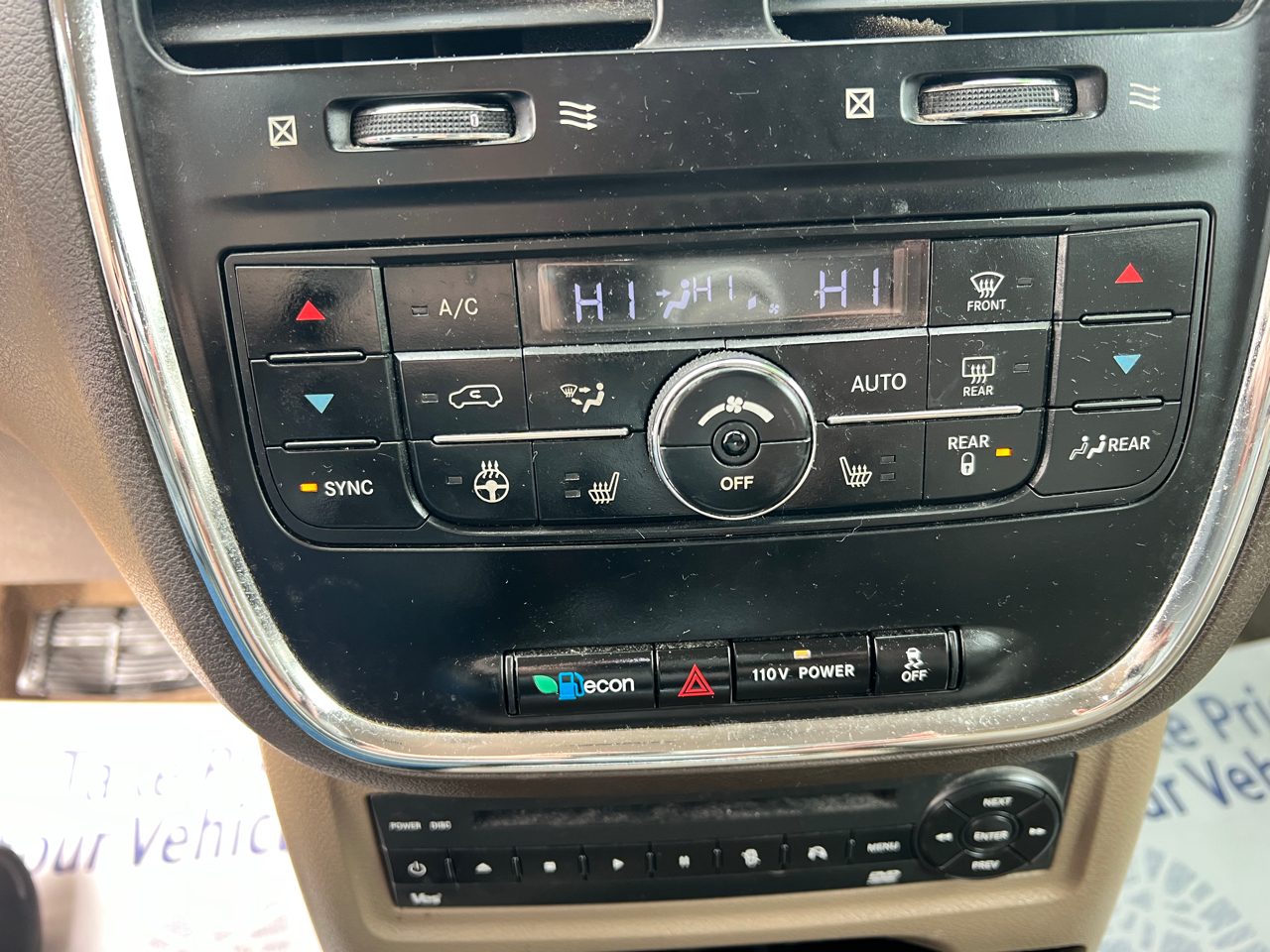 Chrysler Town & Country 4dr Wgn Touring-L 2012