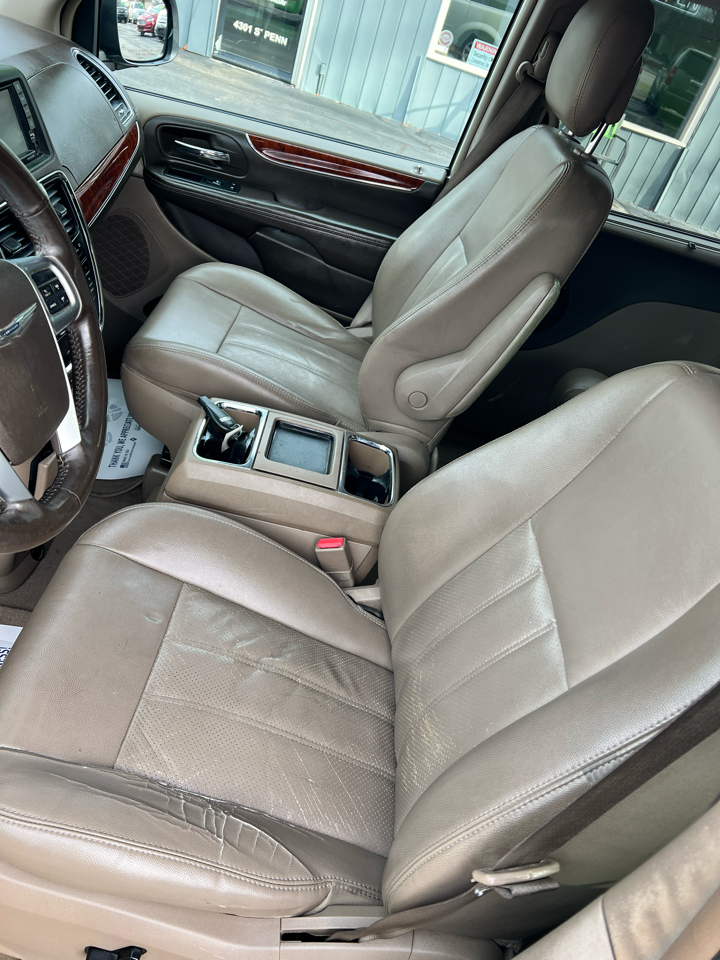 Chrysler Town & Country 4dr Wgn Touring-L 2012