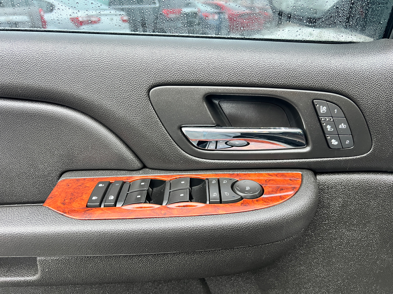 Chevrolet Suburban 4WD 4dr 1500 LTZ 2009