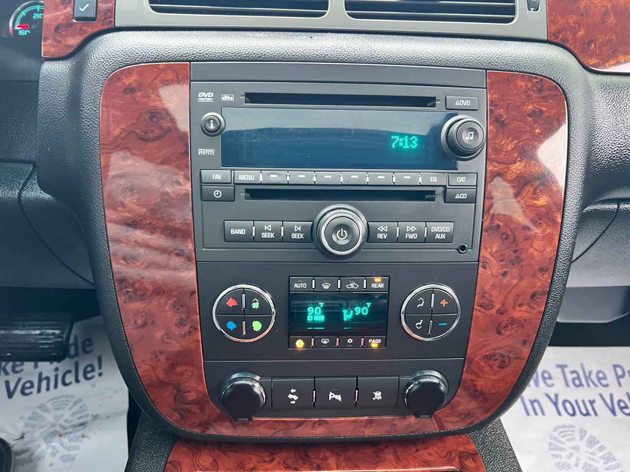 Chevrolet Suburban 4WD 4dr 1500 LTZ 2009