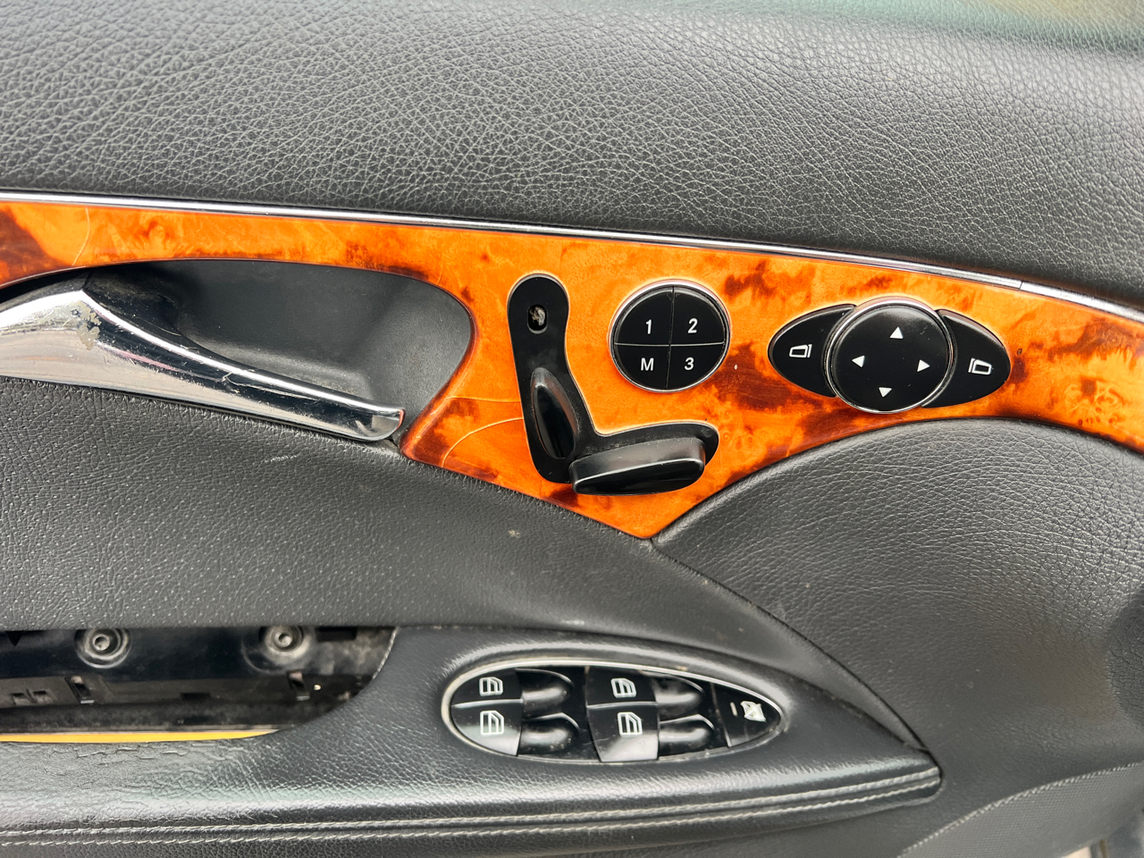 Mercedes-Benz E-Class 4dr Sdn 3.2L 4MATIC *Ltd Avail* 2005