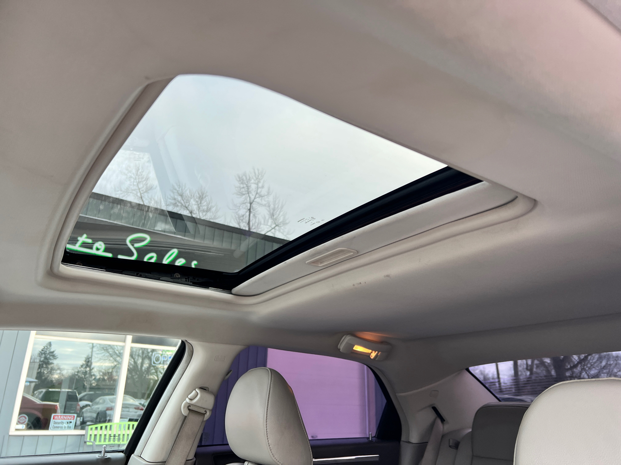 Chrysler 300 4dr Sdn Touring Signature AWD 2010