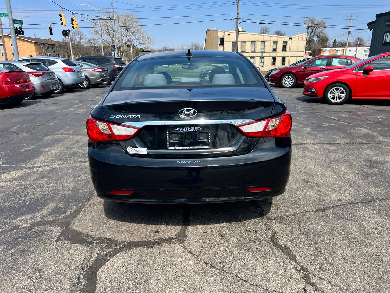 Hyundai Sonata 4dr Sdn 2.4L Auto GLS 2012