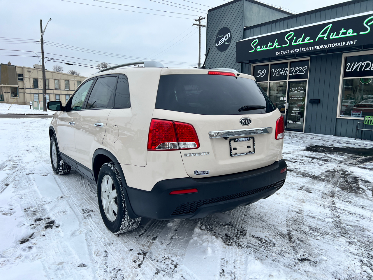 Kia Sorento 2WD 4dr I4 LX 2011