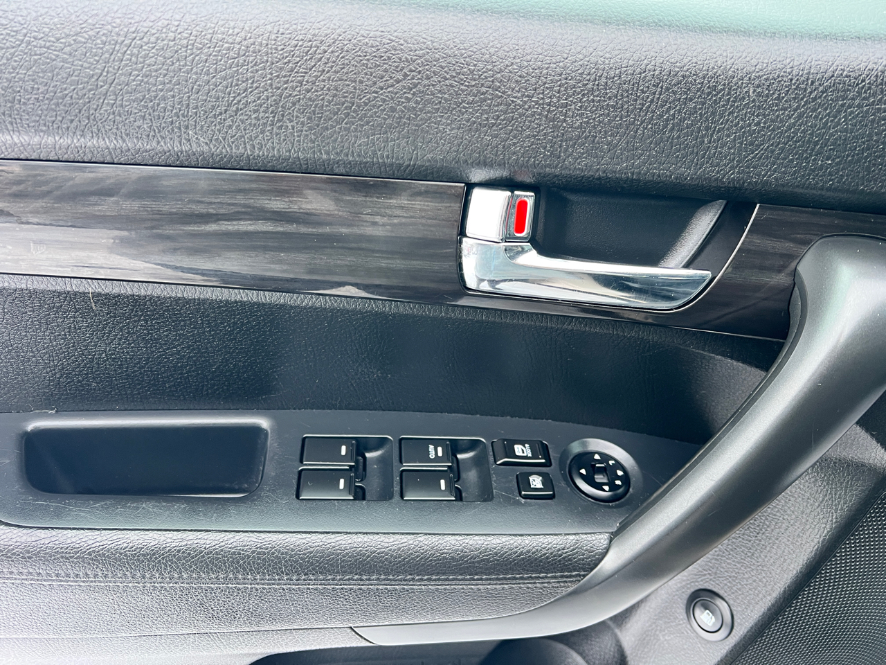 Kia Sorento 2WD 4dr I4 LX 2011