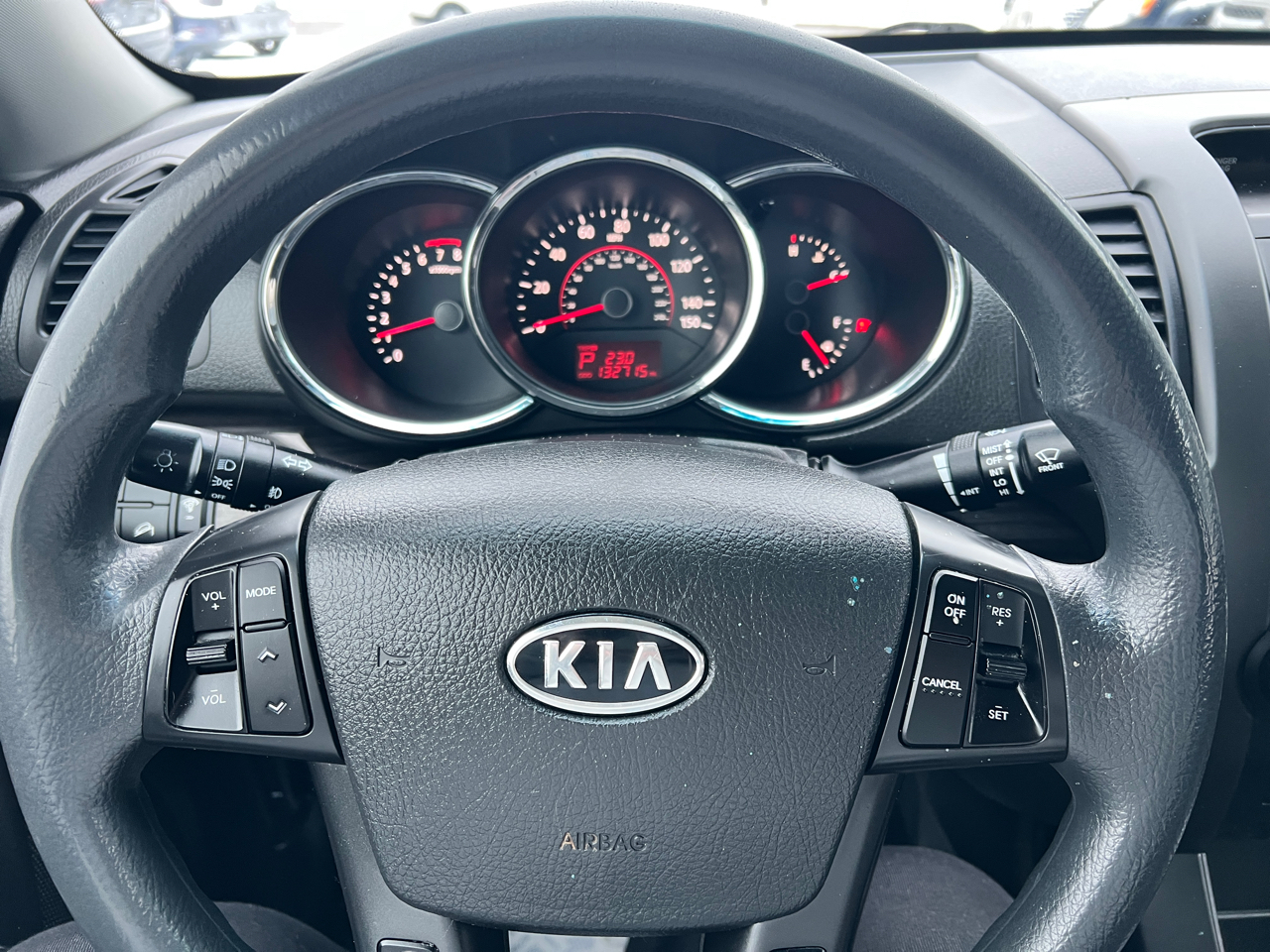 Kia Sorento 2WD 4dr I4 LX 2011