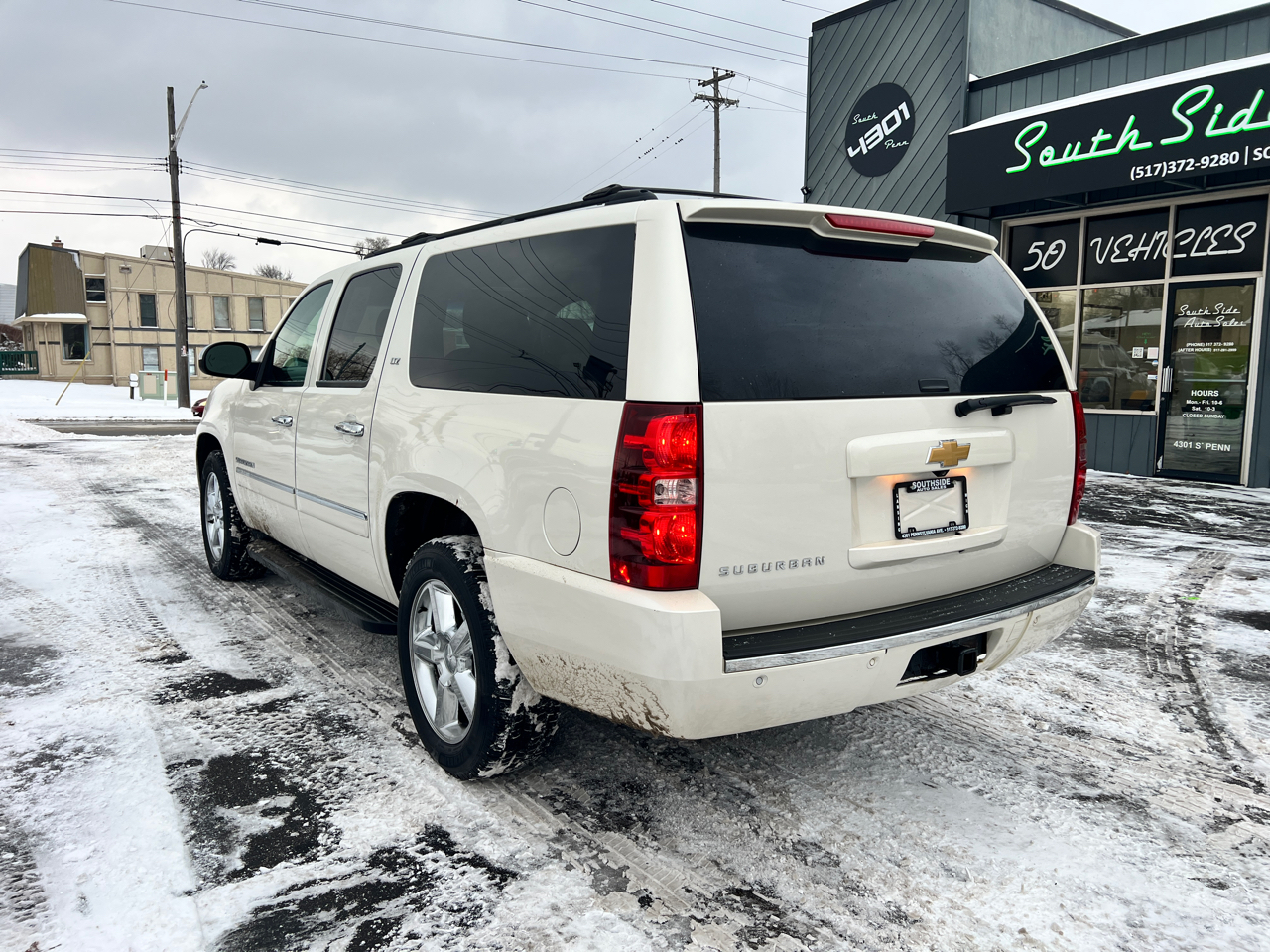 Chevrolet Suburban 4WD 4dr LTZ 2014