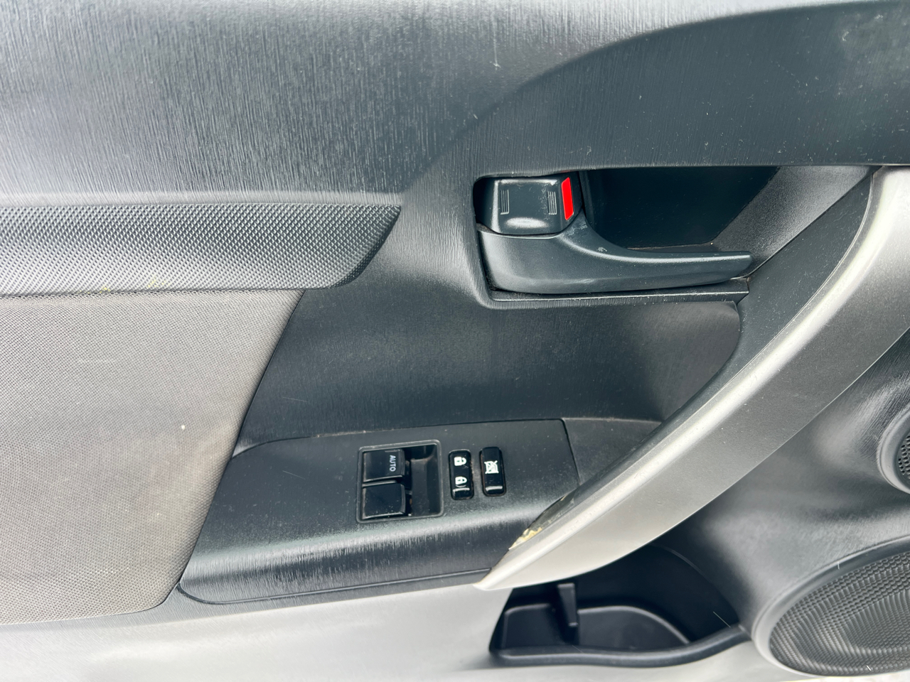 Scion tC Sports Coupe 4-Spd AT 2012