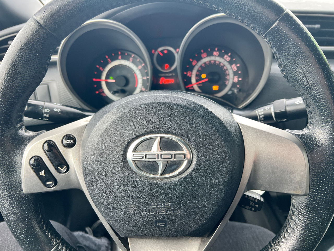 Scion tC Sports Coupe 4-Spd AT 2012