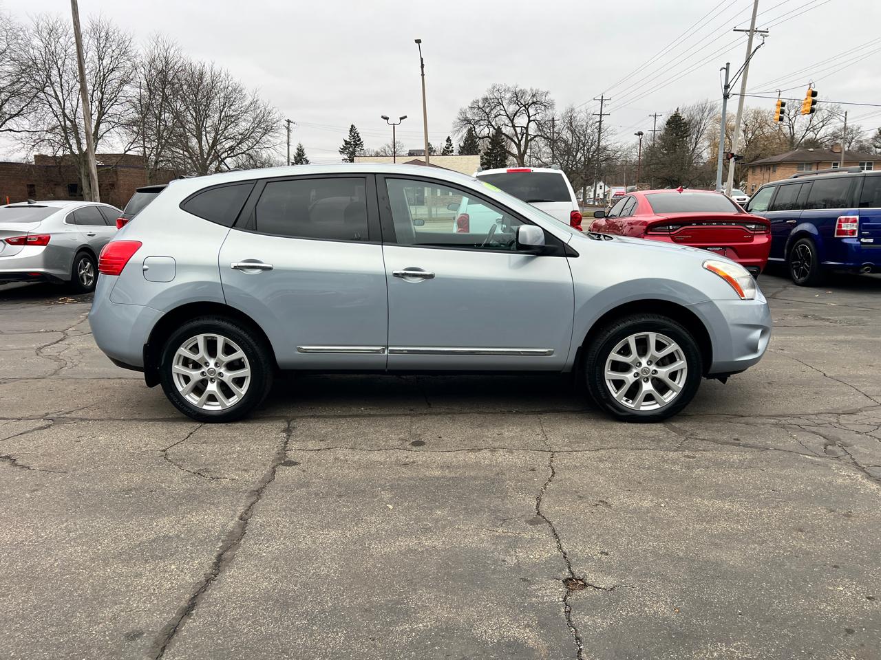 Nissan Rogue AWD 4dr SV 2011