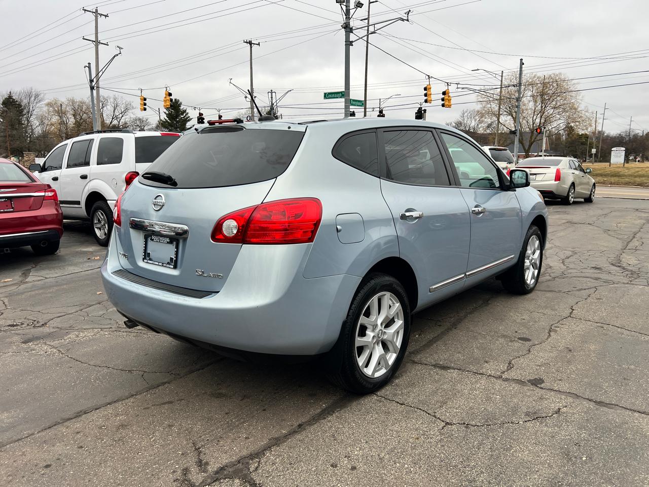 Nissan Rogue AWD 4dr SV 2011