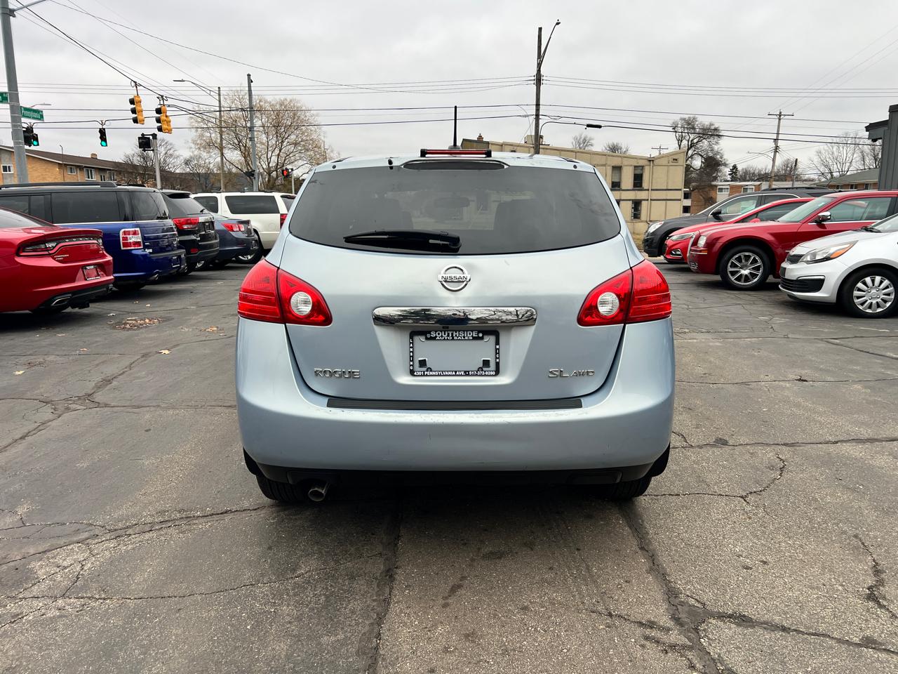 Nissan Rogue AWD 4dr SV 2011