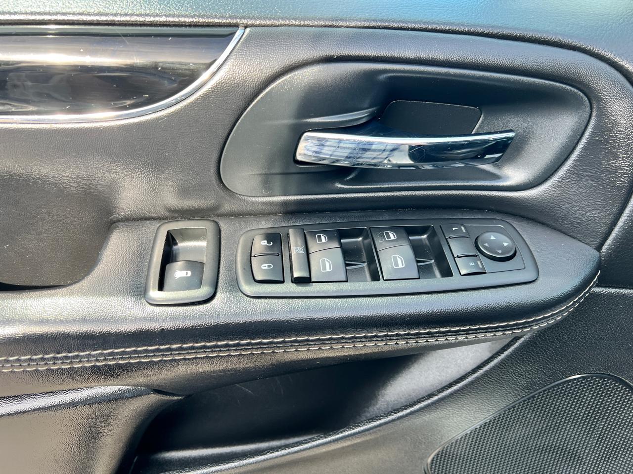 Dodge Grand Caravan 4dr Wgn SXT 30th Anniversary 2014