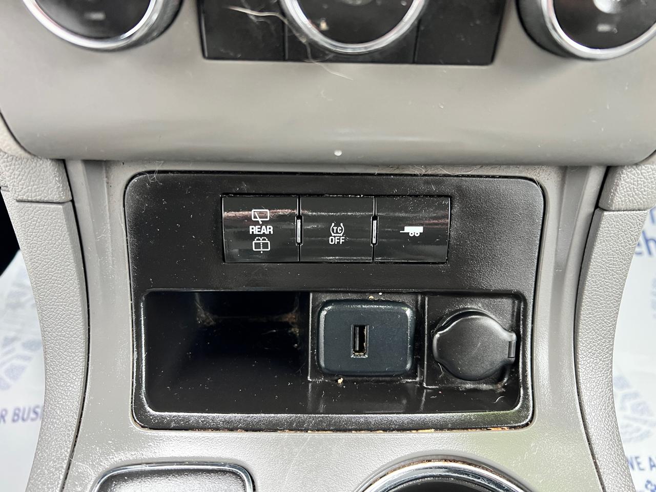 Chevrolet Traverse FWD 4dr LS 2015