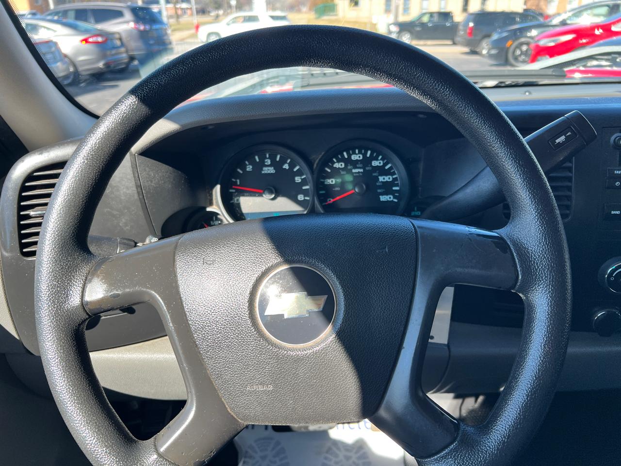 Chevrolet Silverado 1500 2WD Reg Cab 133.0" Work Truck 2008