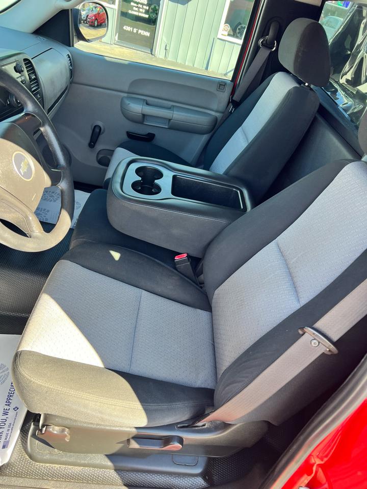 Chevrolet Silverado 1500 2WD Reg Cab 133.0" Work Truck 2008