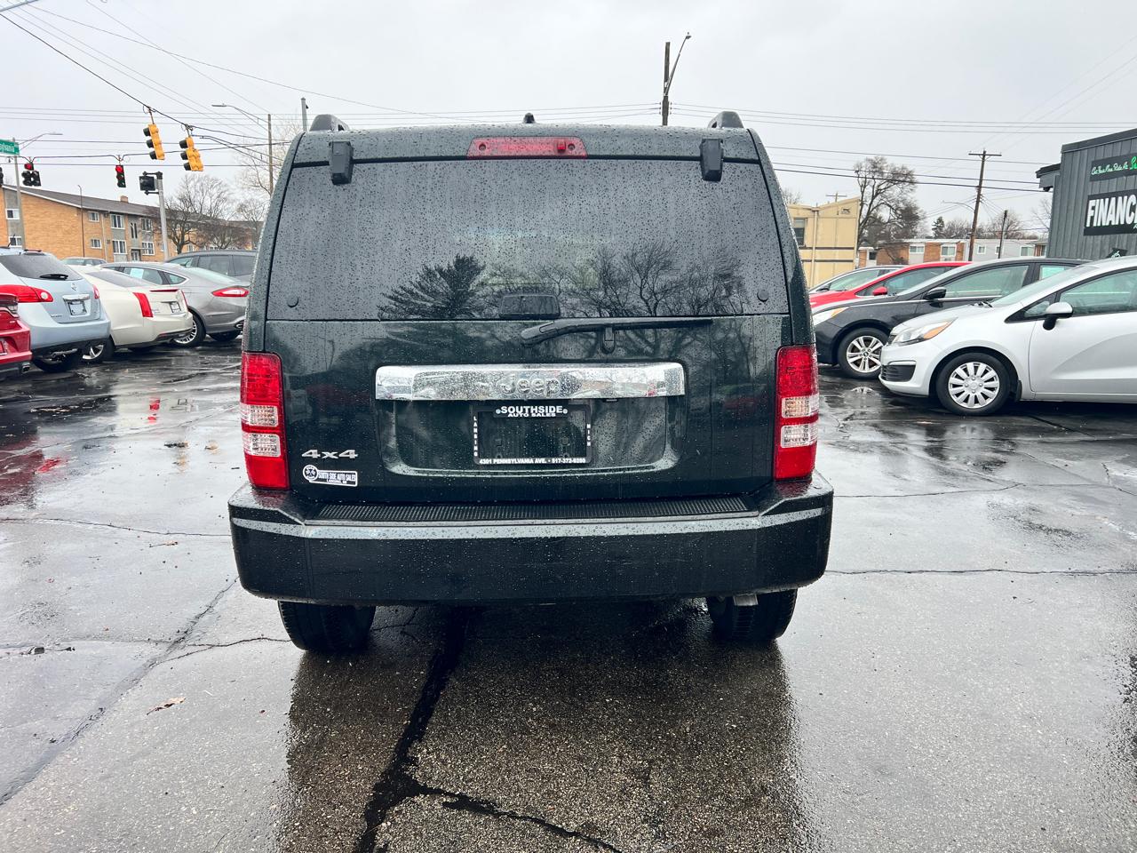 Jeep Liberty 4WD 4dr Sport 2012