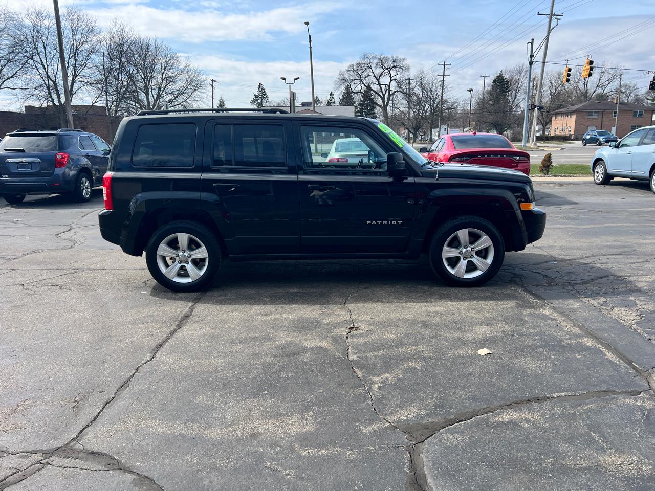 Jeep Patriot 4WD 4dr Latitude 2016