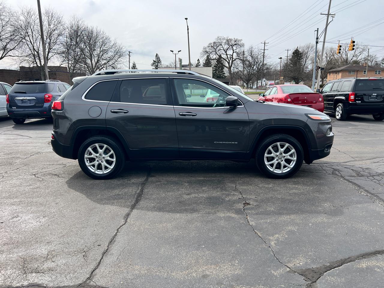 Jeep Cherokee 4WD 4dr Latitude 2014