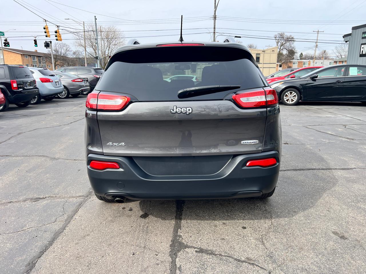 Jeep Cherokee 4WD 4dr Latitude 2014