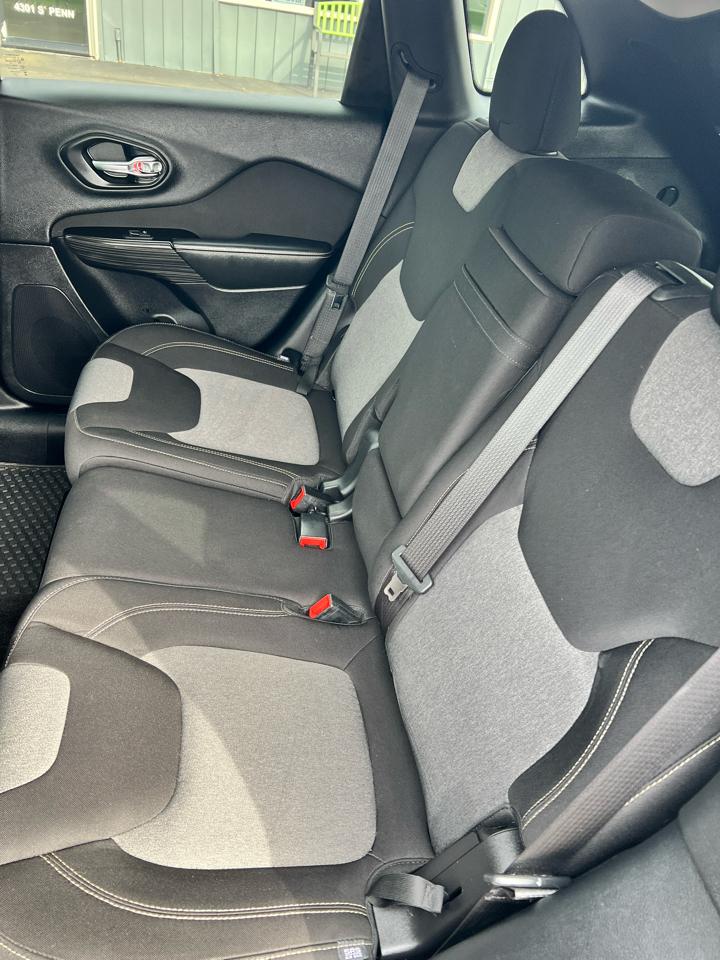 Jeep Cherokee 4WD 4dr Latitude 2014