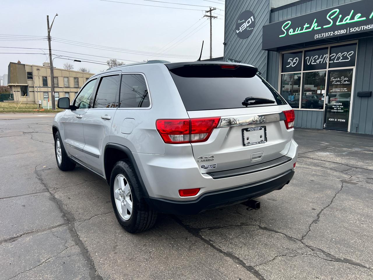 Jeep Grand Cherokee 4WD 4dr Laredo 2011