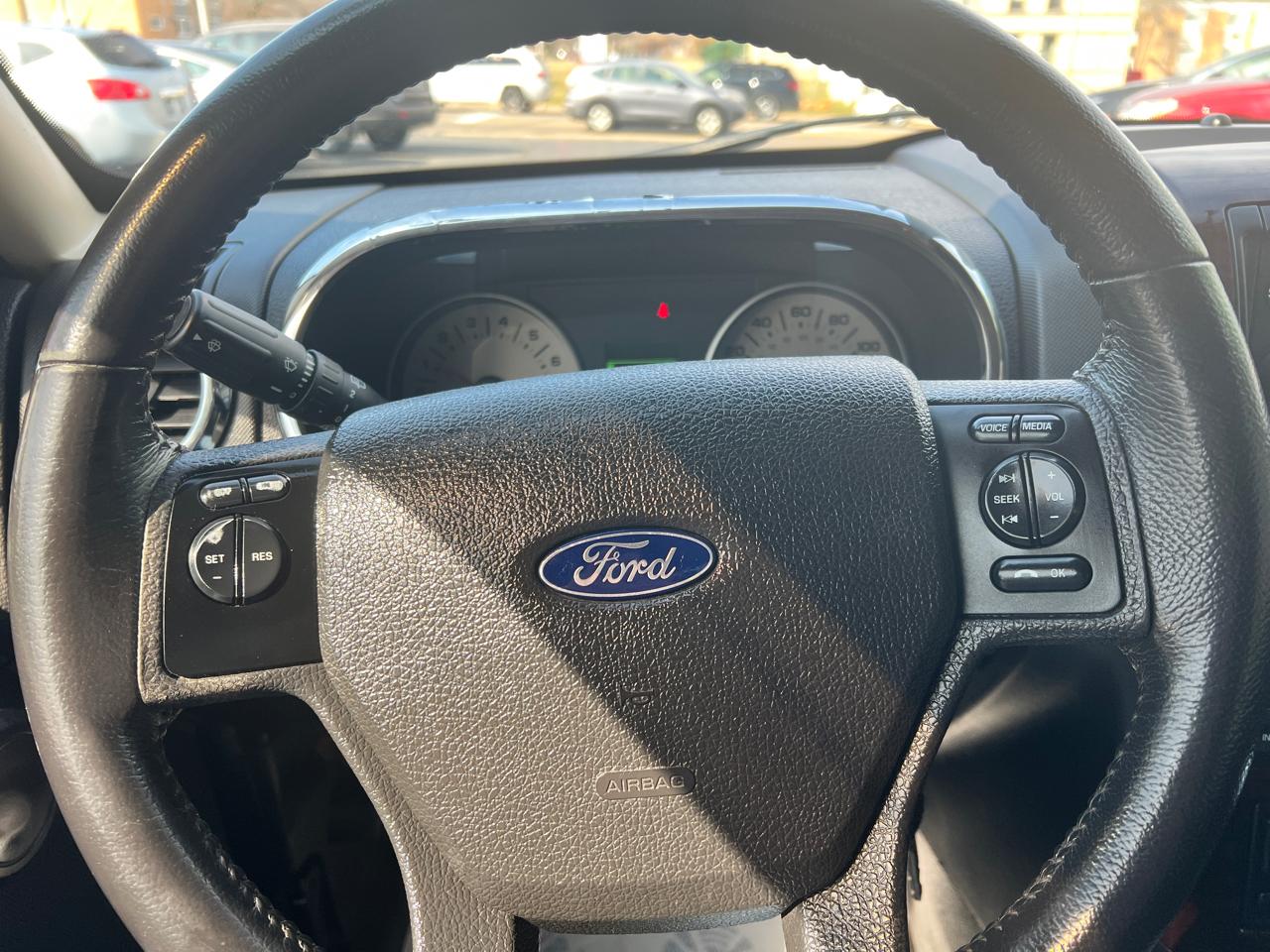 Ford Explorer 4WD 4dr Limited 2010