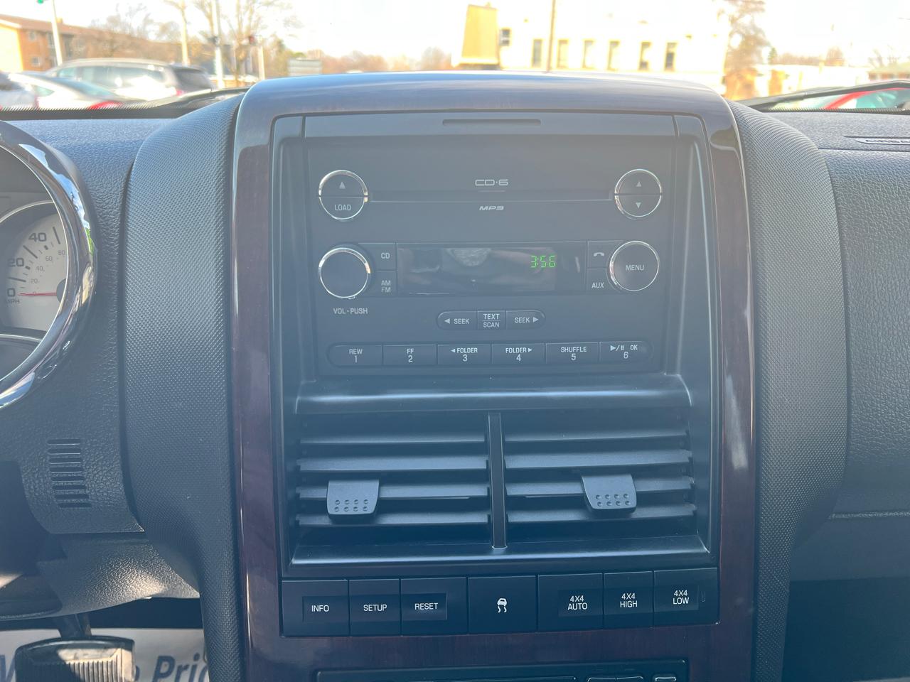 Ford Explorer 4WD 4dr Limited 2010