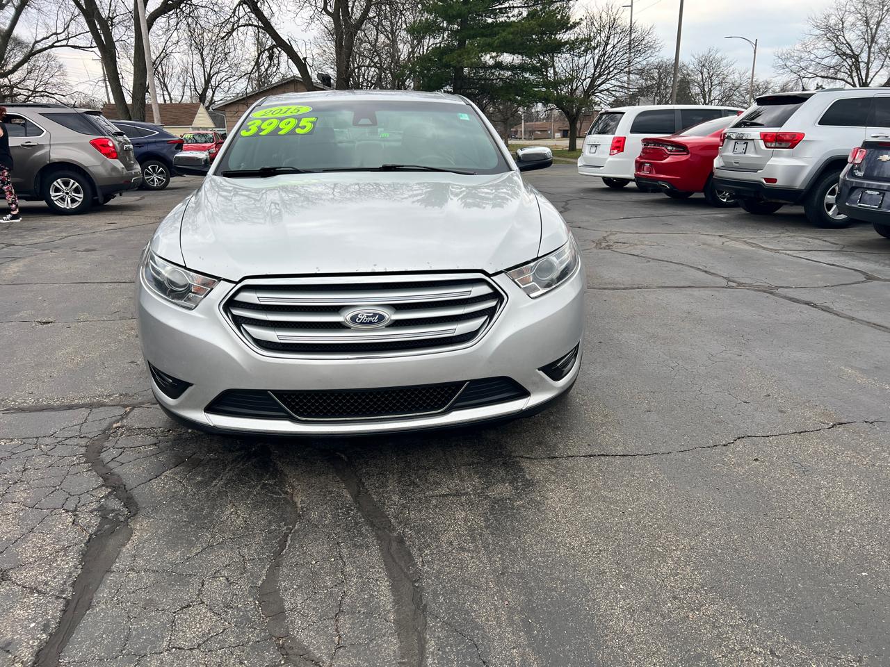 Ford Taurus 4dr Sdn Limited FWD 2015