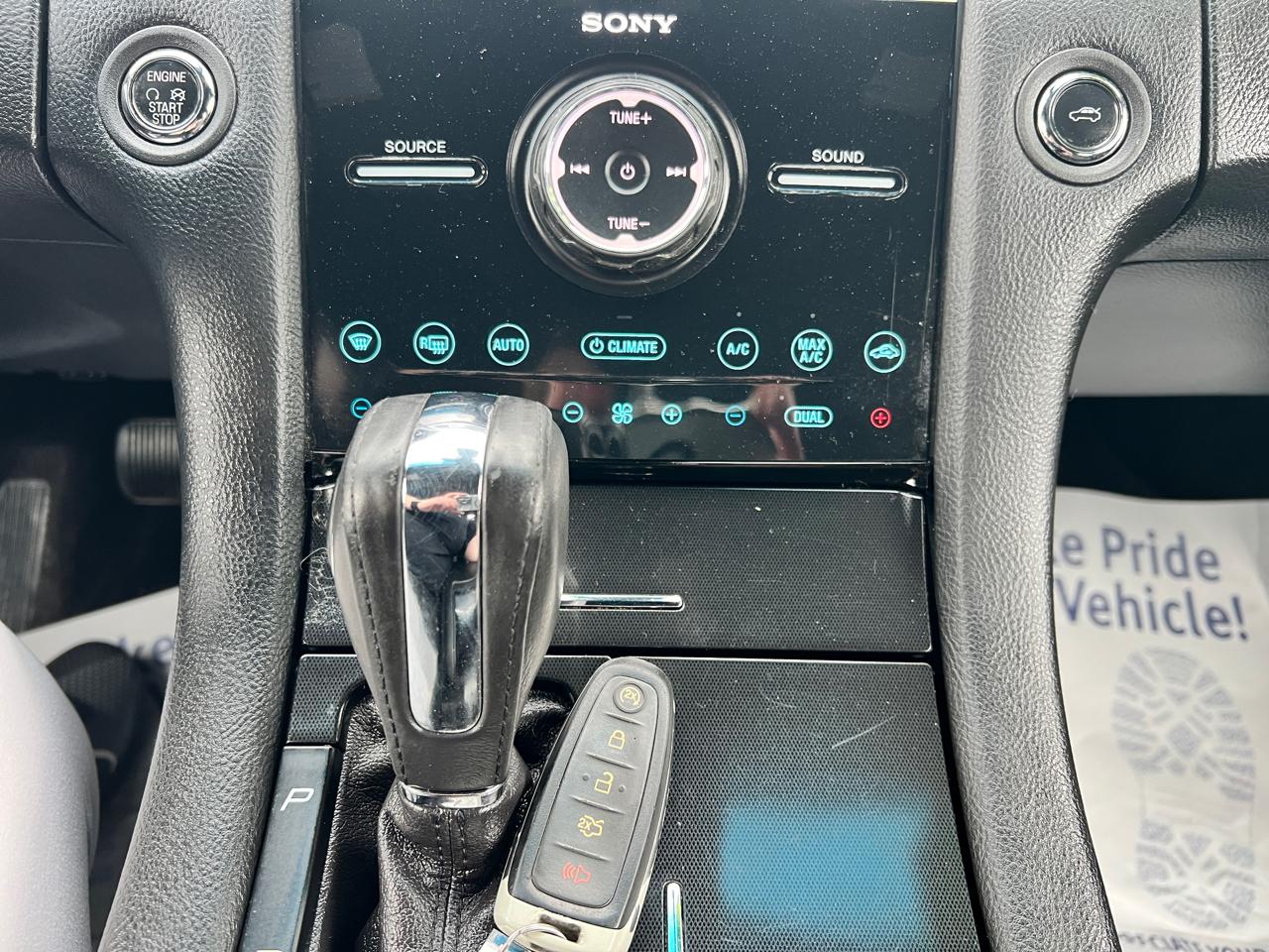 Ford Taurus 4dr Sdn Limited FWD 2015