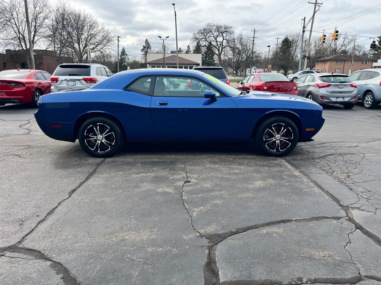 Dodge Challenger 2dr Cpe SE 2010