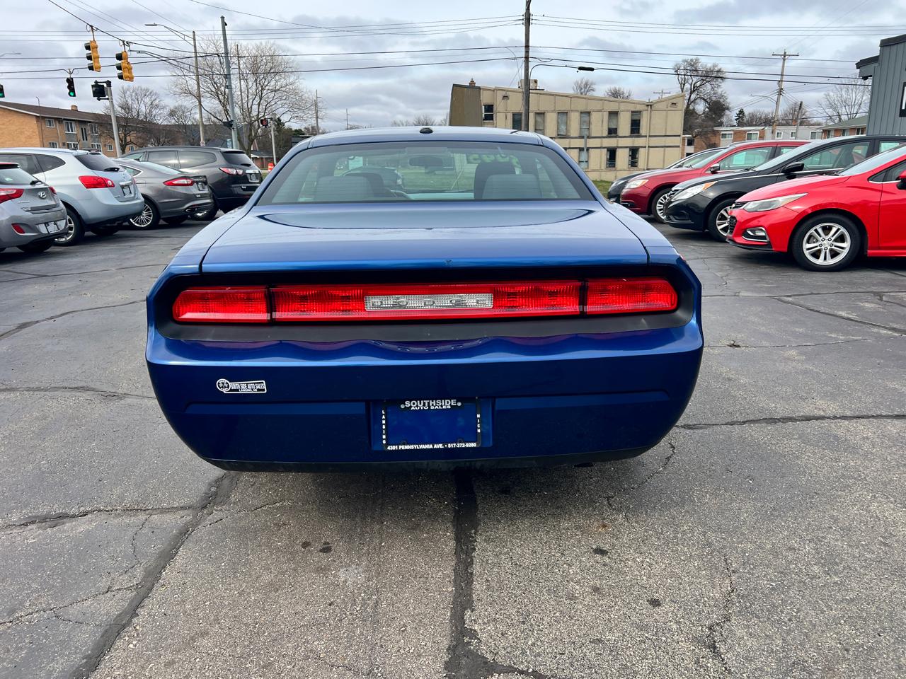 Dodge Challenger 2dr Cpe SE 2010