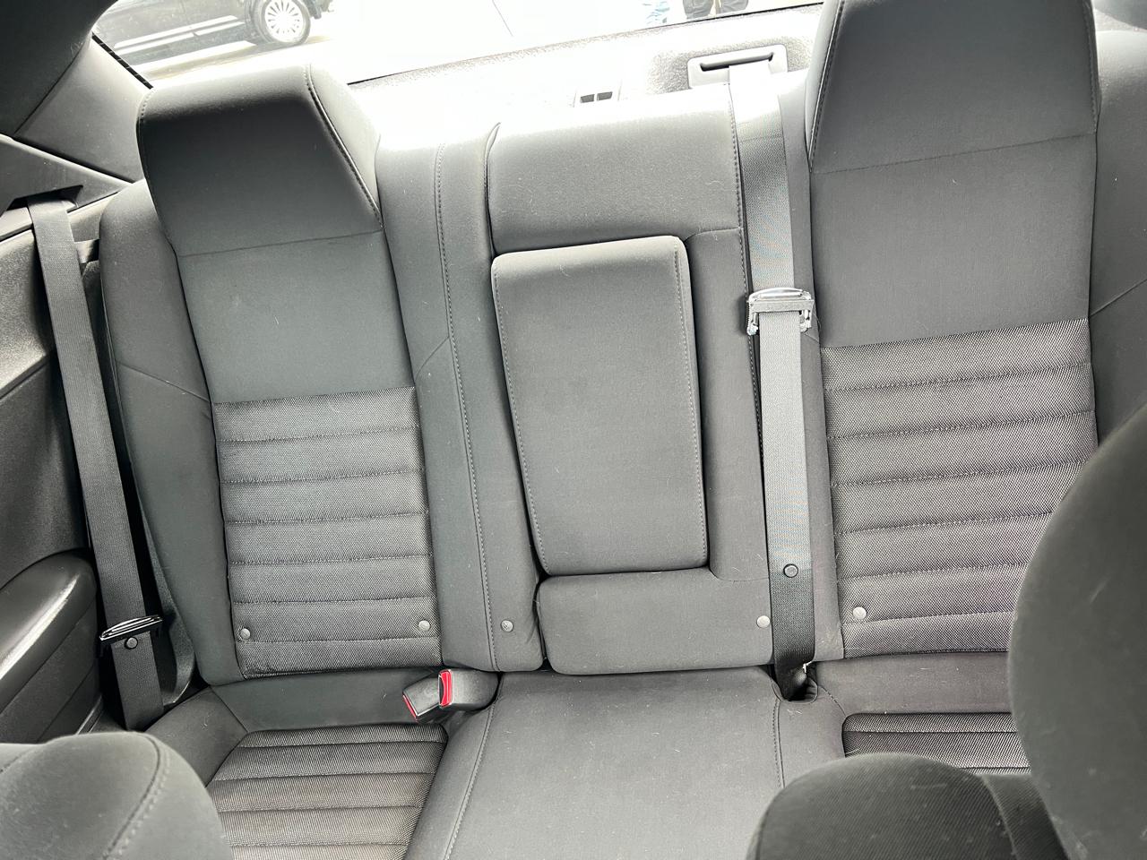 Dodge Challenger 2dr Cpe SE 2010