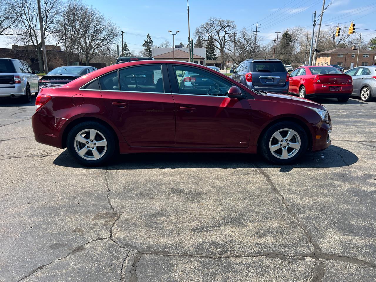 Chevrolet Cruze Limited 4dr Sdn Auto LT w/1LT 2016