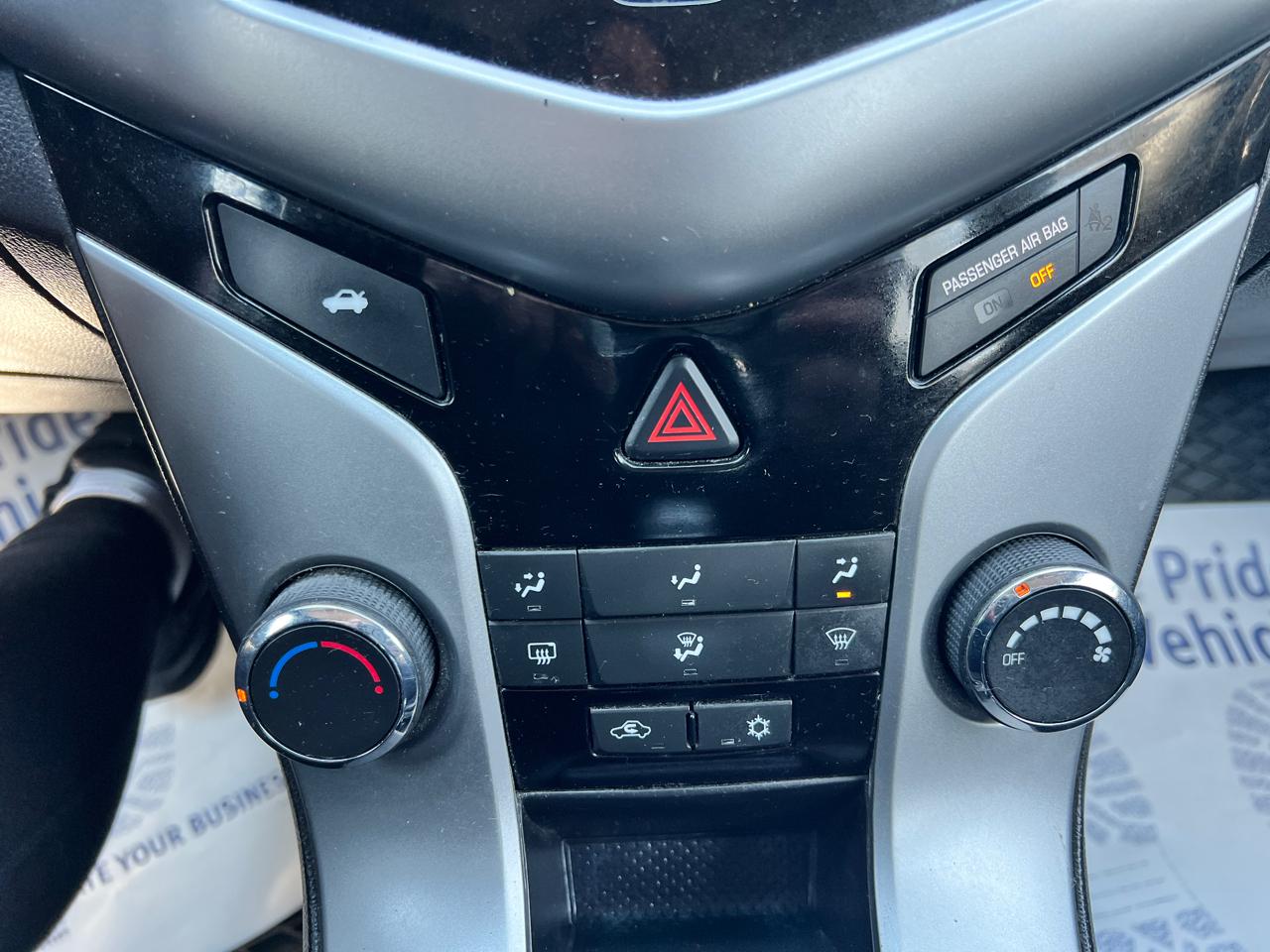 Chevrolet Cruze Limited 4dr Sdn Auto LT w/1LT 2016