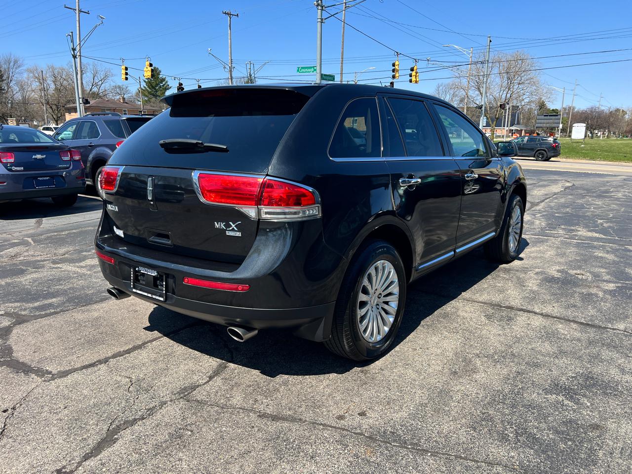 Lincoln MKX AWD 4dr 2011