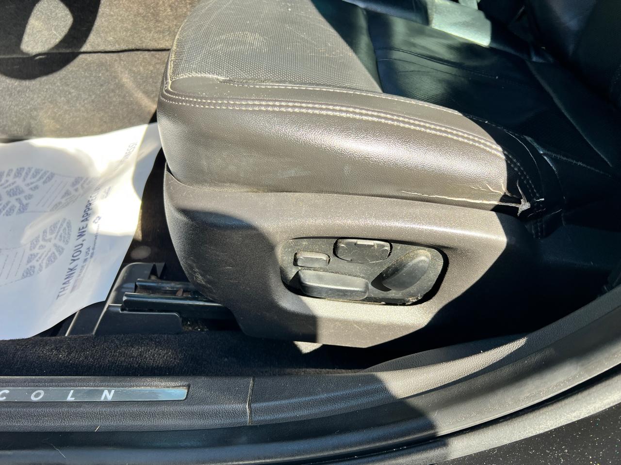 Lincoln MKS 4dr Sdn 3.7L AWD 2013