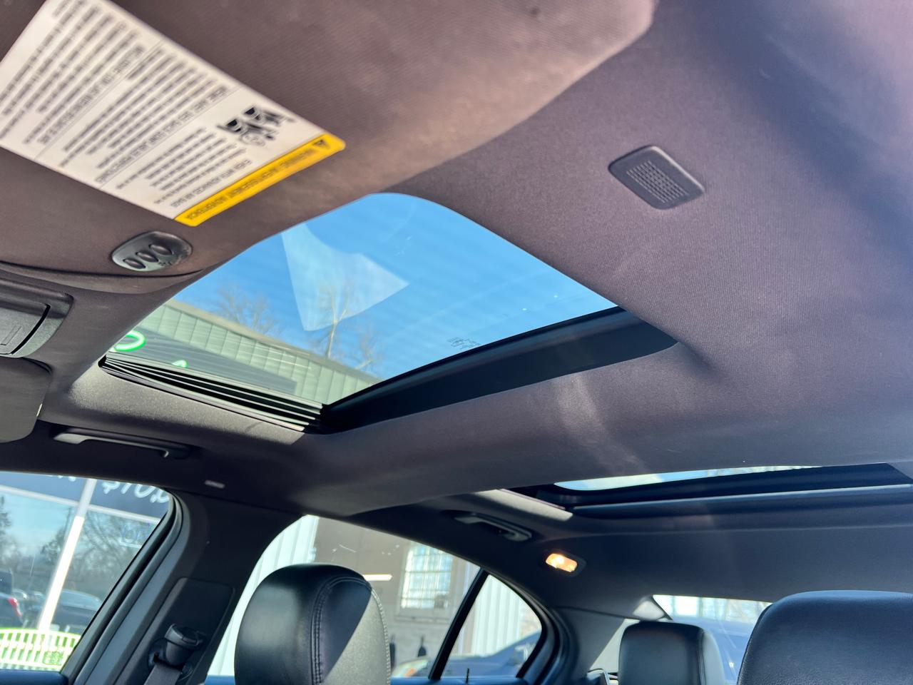 Lincoln MKS 4dr Sdn 3.7L AWD 2013