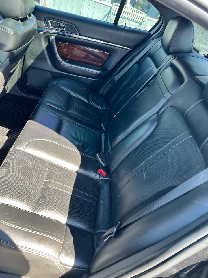 Lincoln MKS 4dr Sdn 3.7L AWD 2013